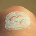 Sunblock Skincare Healthy Skin  - chezbeate / Pixabay