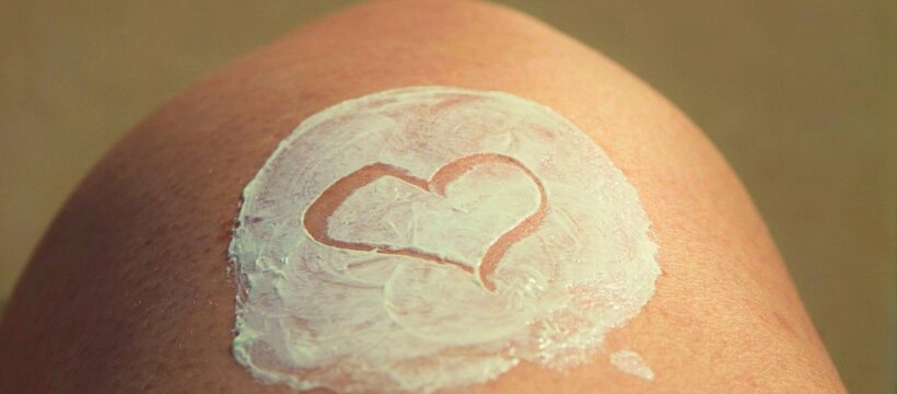 Sunblock Skincare Healthy Skin  - chezbeate / Pixabay