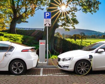 Car Electric Car Hybrid Car  - Joenomias / Pixabay