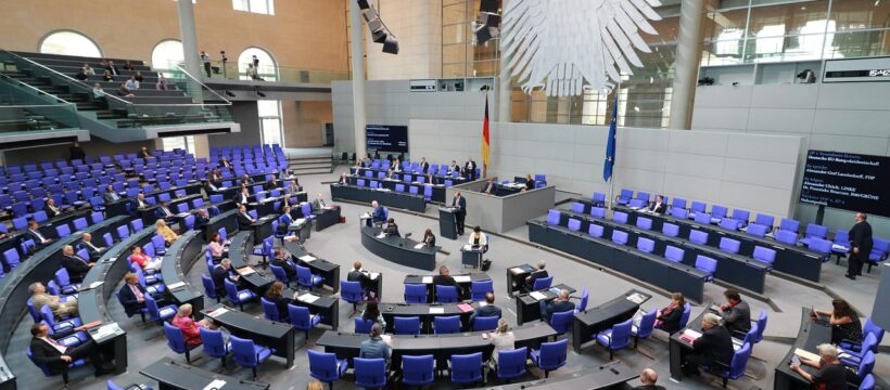 berlin, reichstag, flag, bundestag, germany, government, building, architecture, capital, policy, city, dome, german, bundestagswahl, bundestag, bundestag, bundestag, bundestag, bundestag, bundestagswahl